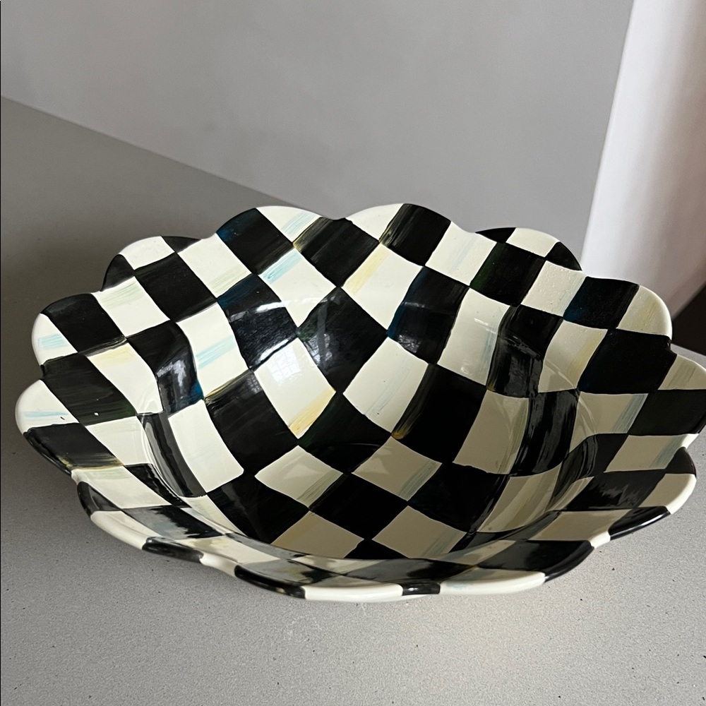 MacKensie Childs Courtly Check Enamel Serving Bowl Scalloped Petal Edge 11.5”
